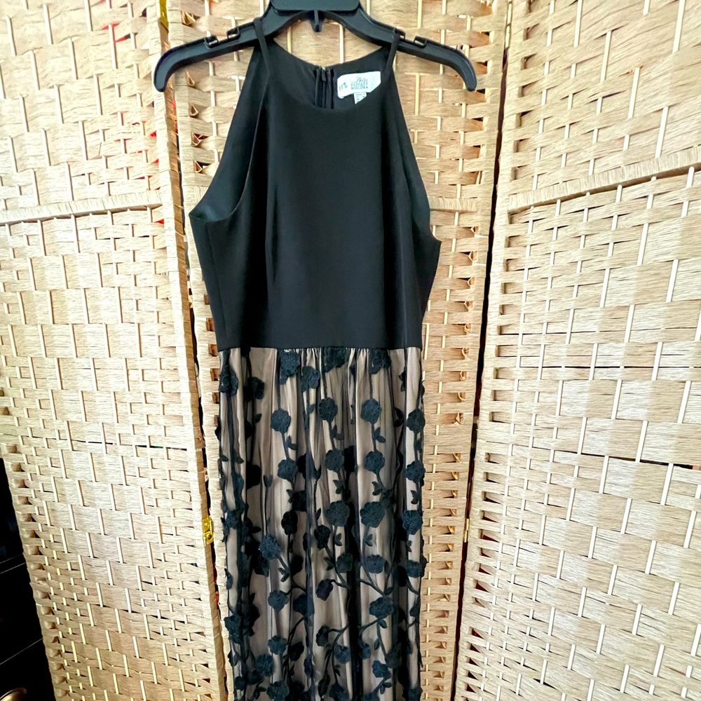 Badgley Mischka size 4, long black dress with lace bottom, excellent condition!